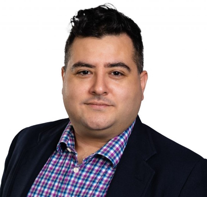 Headshot of Hector Roos